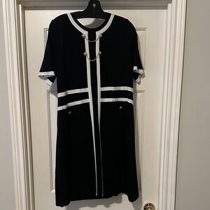 Ming Wang Black and White Midi Dress